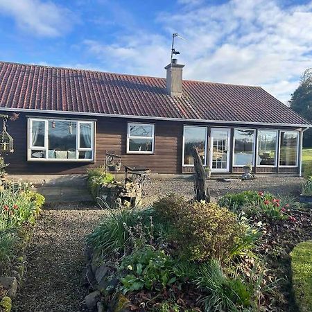 Wooden Cottage With Lake View Enniskillen Exterior photo
